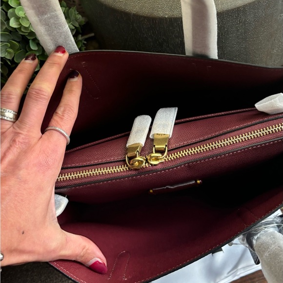 Authentic COACH 1941 pebbled leather 3 compartments 2way zip Satchel/Crosby - Picture 7 of 16